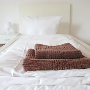 Albergue Potsdamer Platz - &